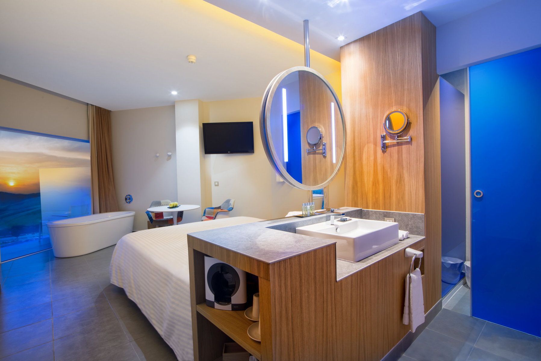 Higueron Hotel Malaga, Curio Collection by Hilton - Image 9