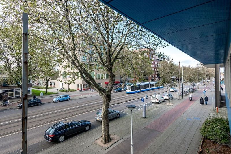 XO Hotels Blue Square - Image 6