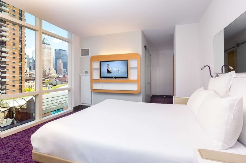 YOTEL New York Times Square - Image 10