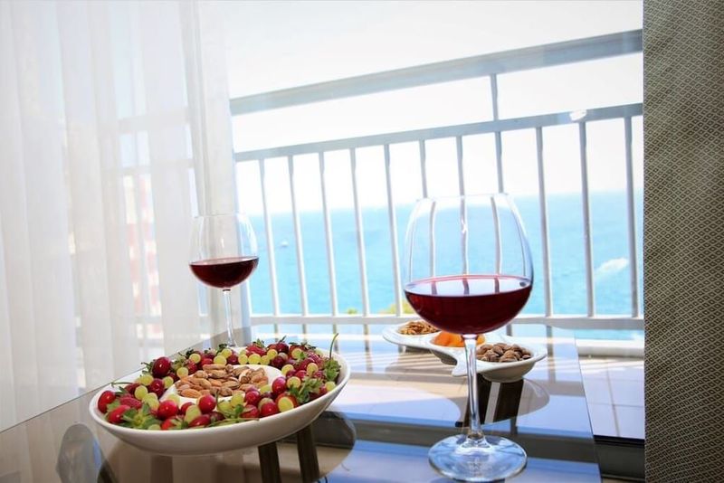 Lara Hotel - Image 2