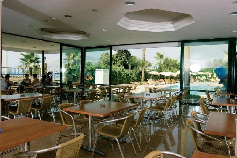 Elysee Hotel - Image 4