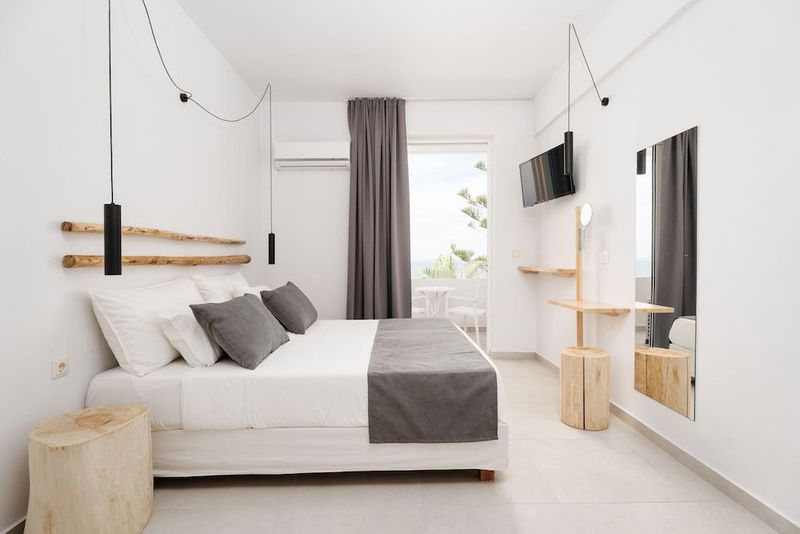 Petradi Beach Hotel - Image 8
