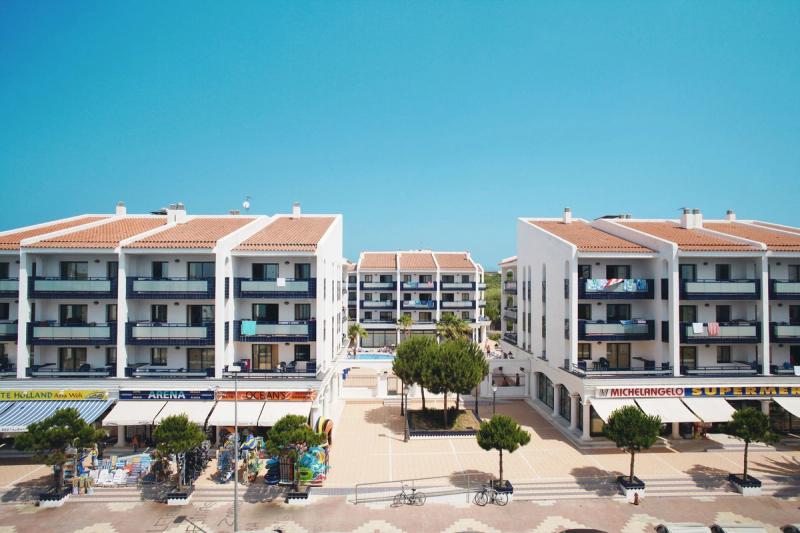 Pins Platja Apartments - Image 8