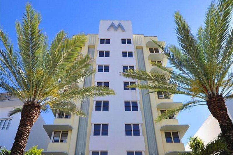 Marseilles Beachfront Hotel - Image 7