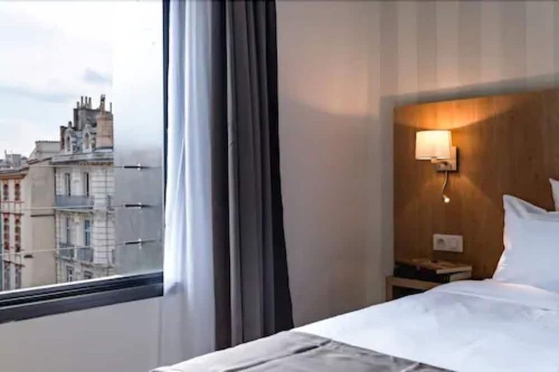 Hotel Le Pere Leon - Image 6