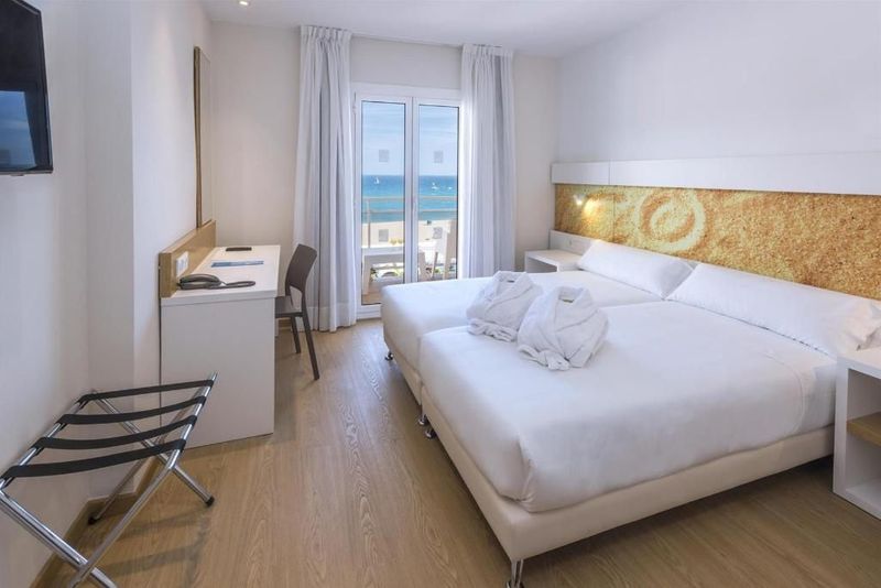 Hotel Sorra Daurada Splash - Image 3