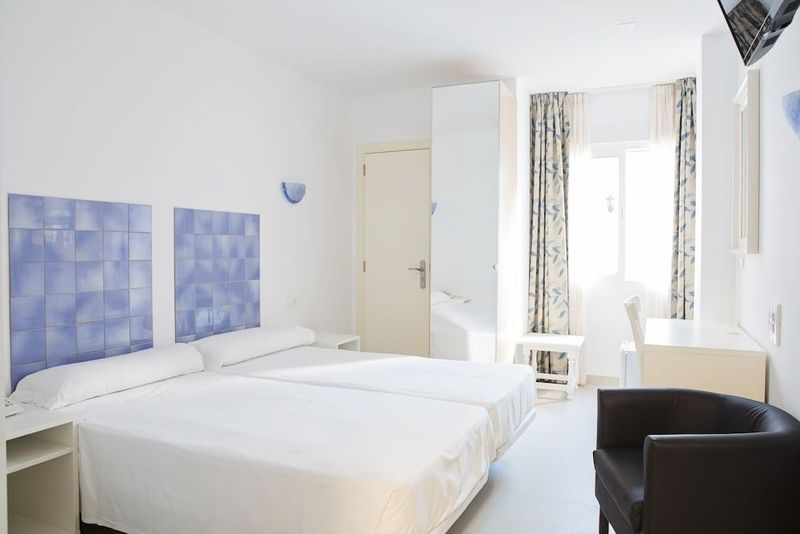 Malaga Hotel Eliseos - Image 3