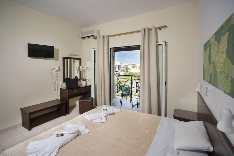 Metaxa Apartments - Image 3