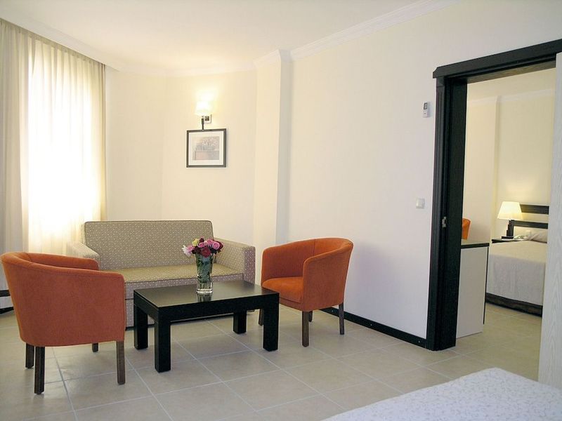 Orfeus Park Hotel - Image 5