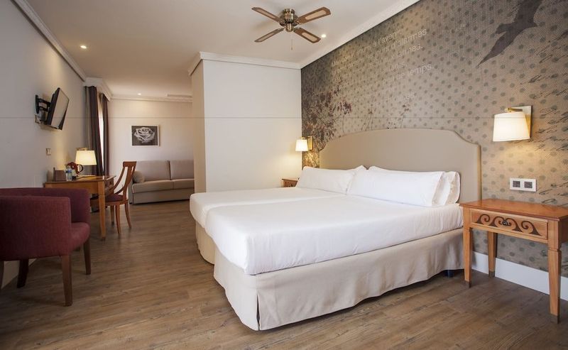 Hotel Fenix Torremolinos - Image 3
