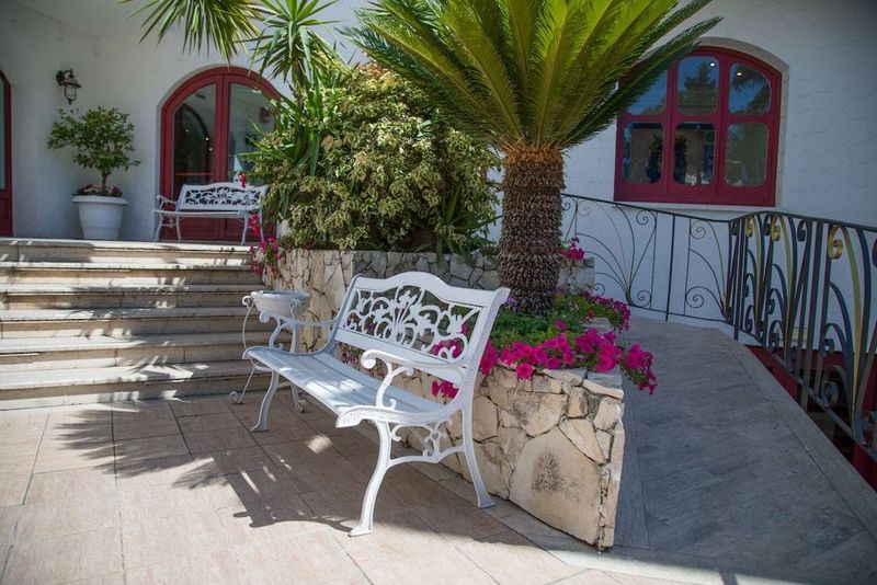 Assinos Palace - Image 7