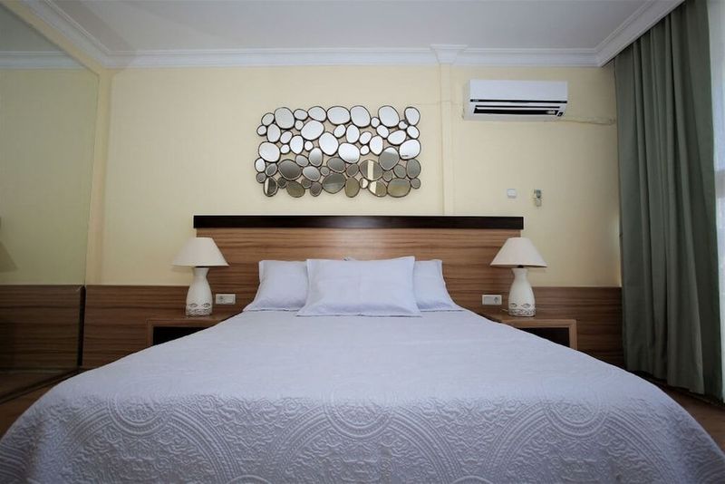 Lara Hotel - Image 6