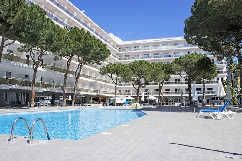 Hotel Oasis Park
