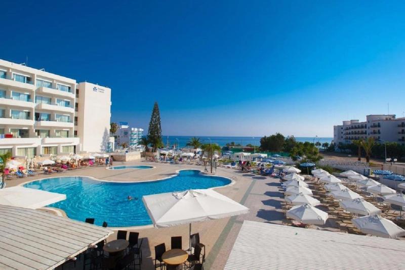 Odessa Beach Hotel - Image 3