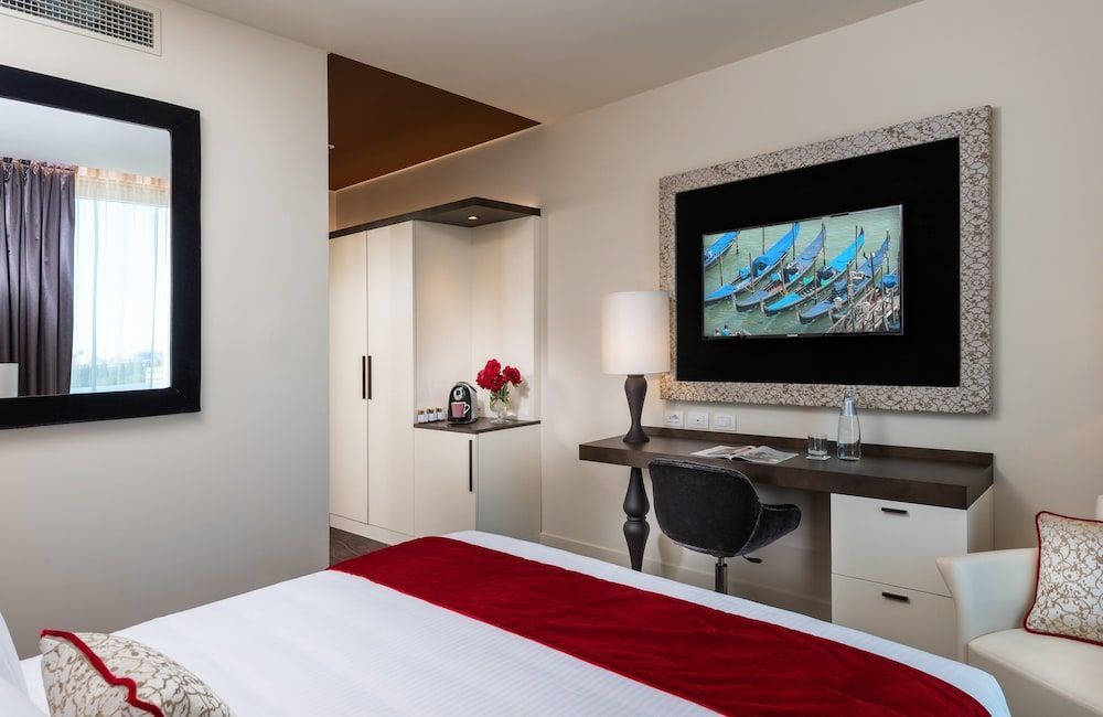 Leonardo Royal Hotel Venice Mestre - Image 10