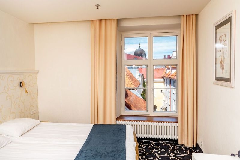 Meriton Old Town Garden Hotel - Image 3