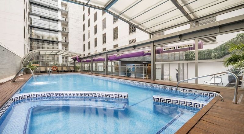 Hotel ILUNION Malaga - Image 1