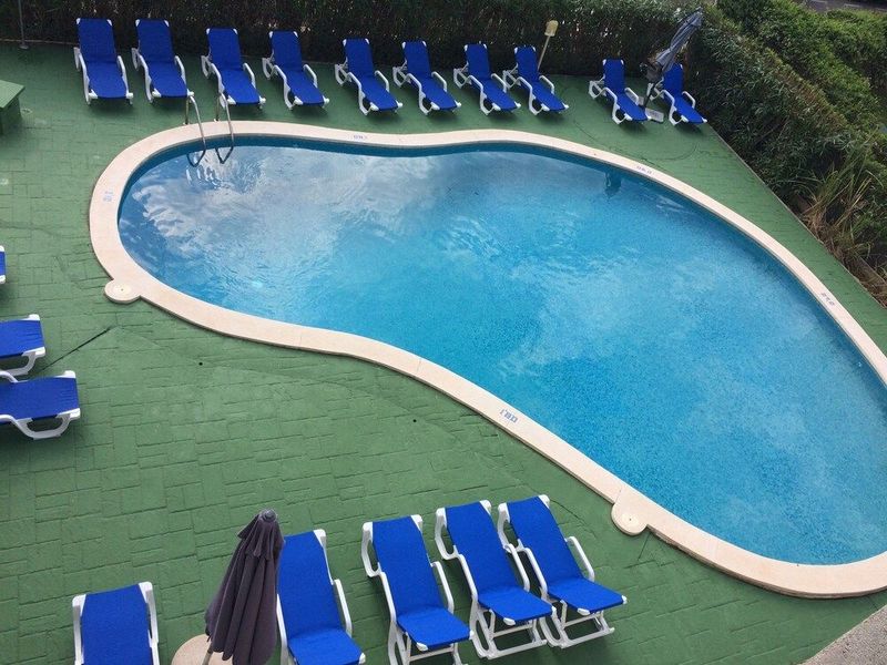 Apartamentos Llevant - Image 2