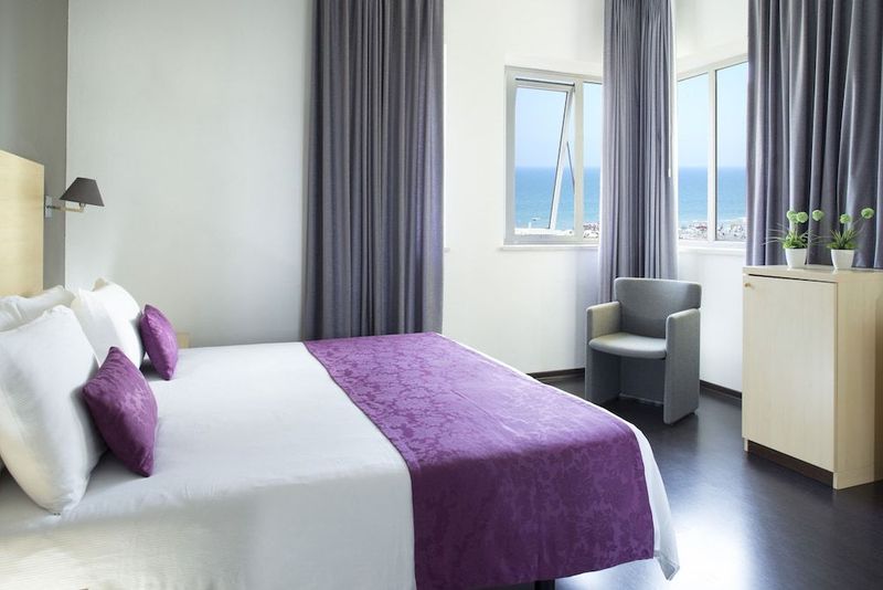 Club Meeting Hotel - Image 3
