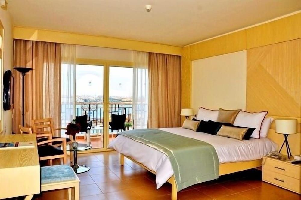 Eden Rock Hotel - Image 5