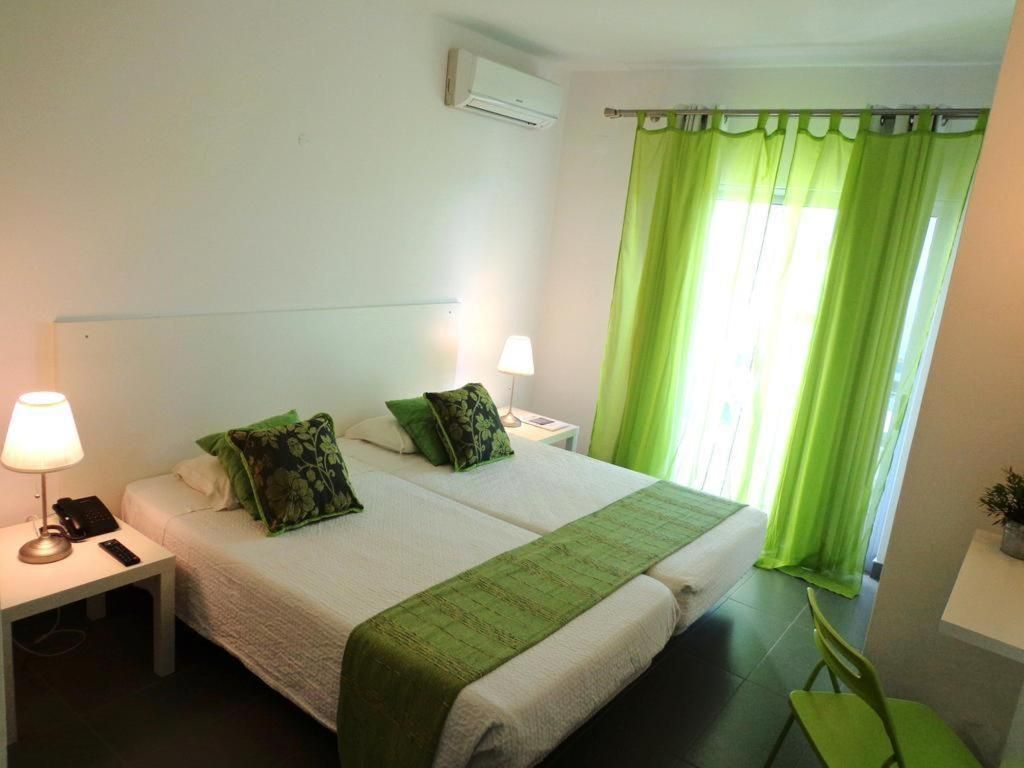 KR Hotel - Image 5