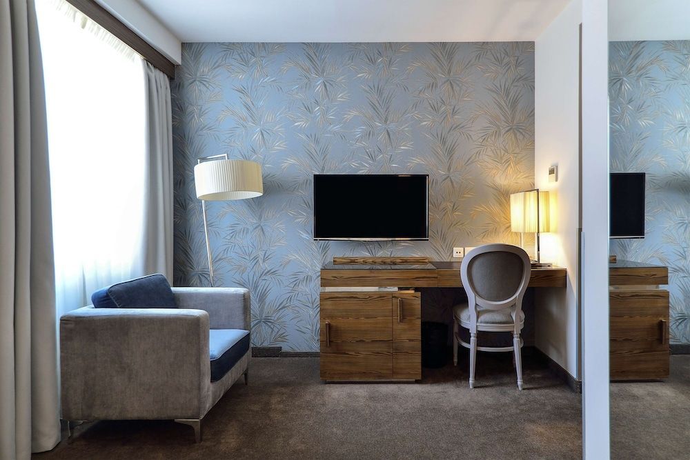 Belgrade Art Hotel - Image 5