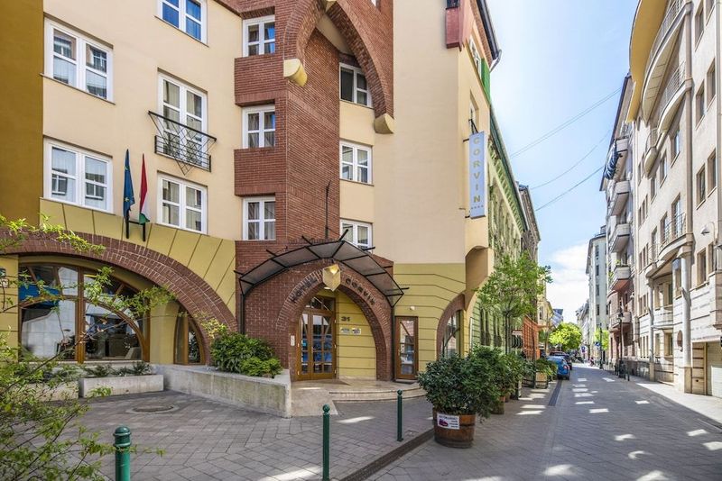 Corvin Hotel Budapest - Corvin Wing - Image 5