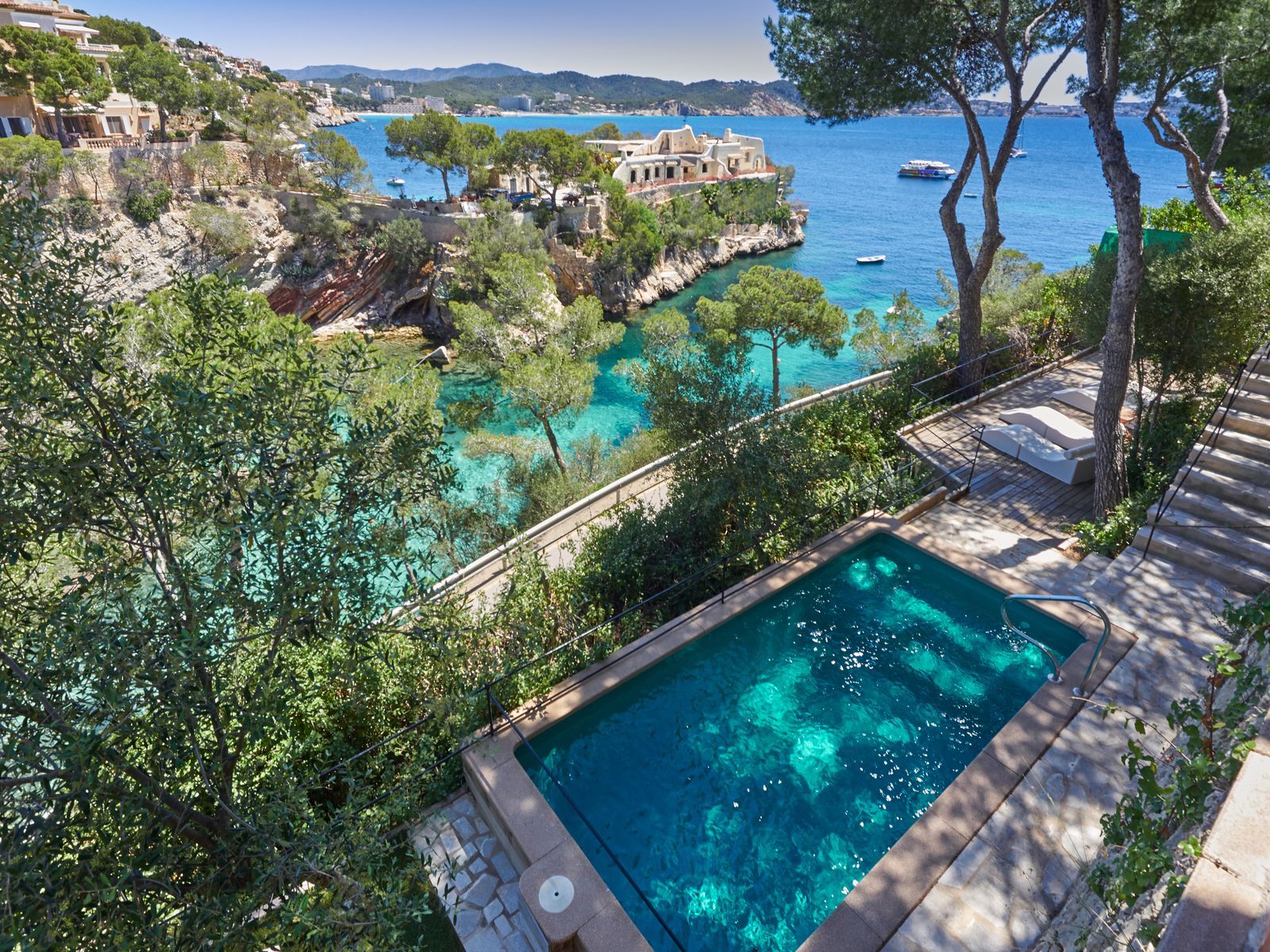 Hotel Petit Cala Fornells - Image 1