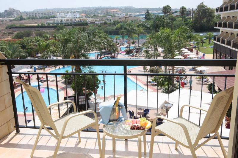 Tsokkos Gardens Hotel - Image 2