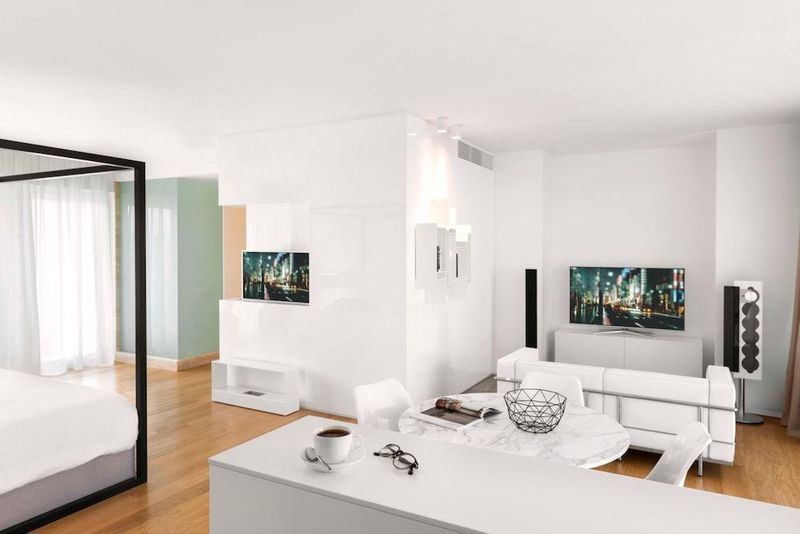 Dilman Luxury Stay & Lounge - Image 7