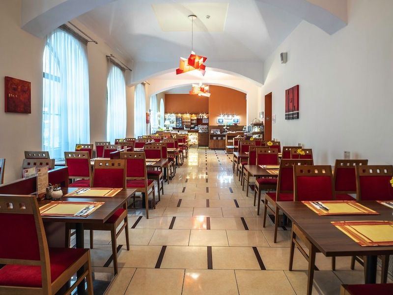 EA Hotel Sonata - Image 9