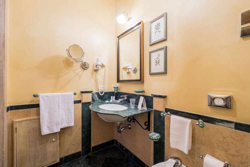 Hotel Vecchio Borgo - Image 8