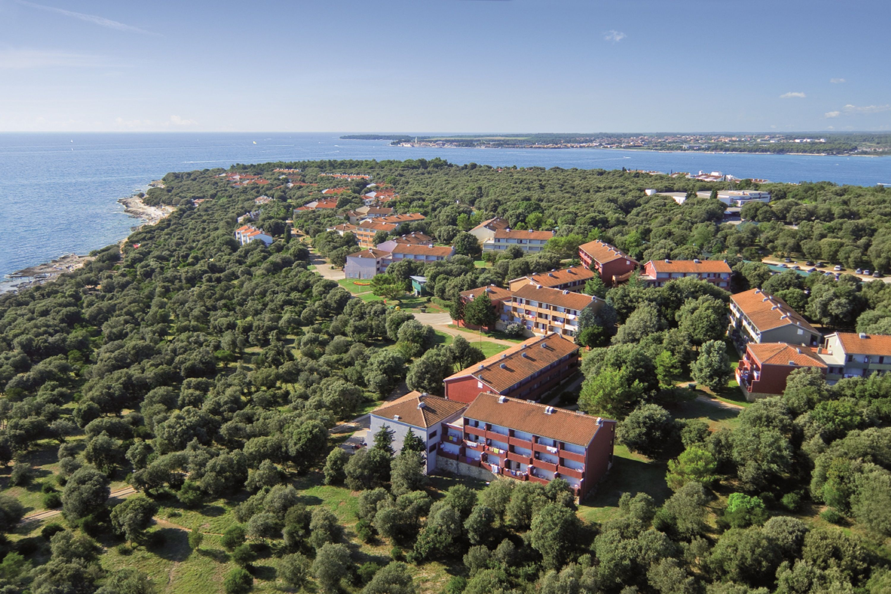 Lanterna Resort - Image 1
