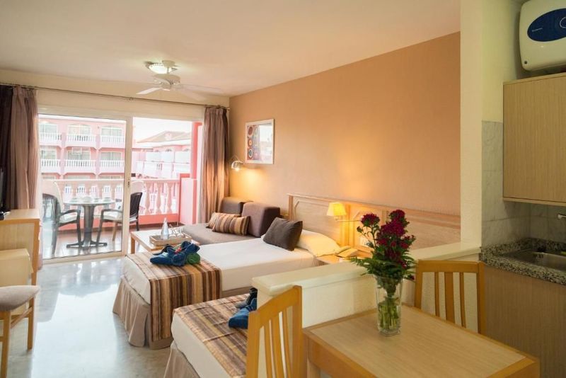 Apartamentos Marola Park - Image 3