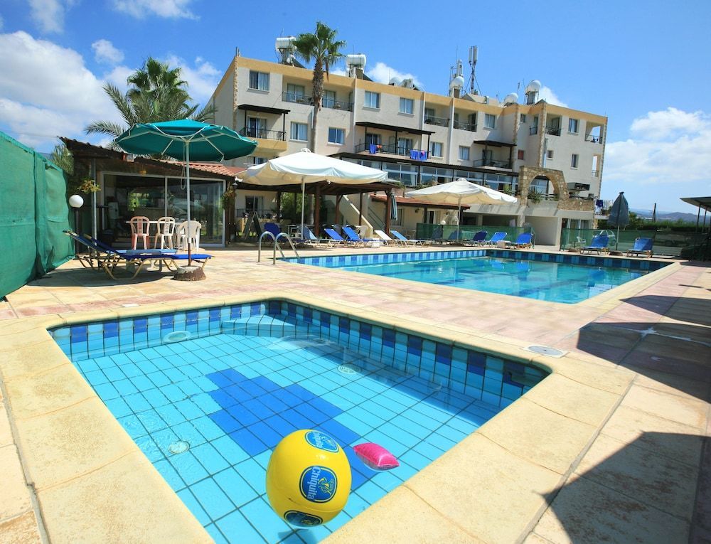Petsas Apartments - Image 1