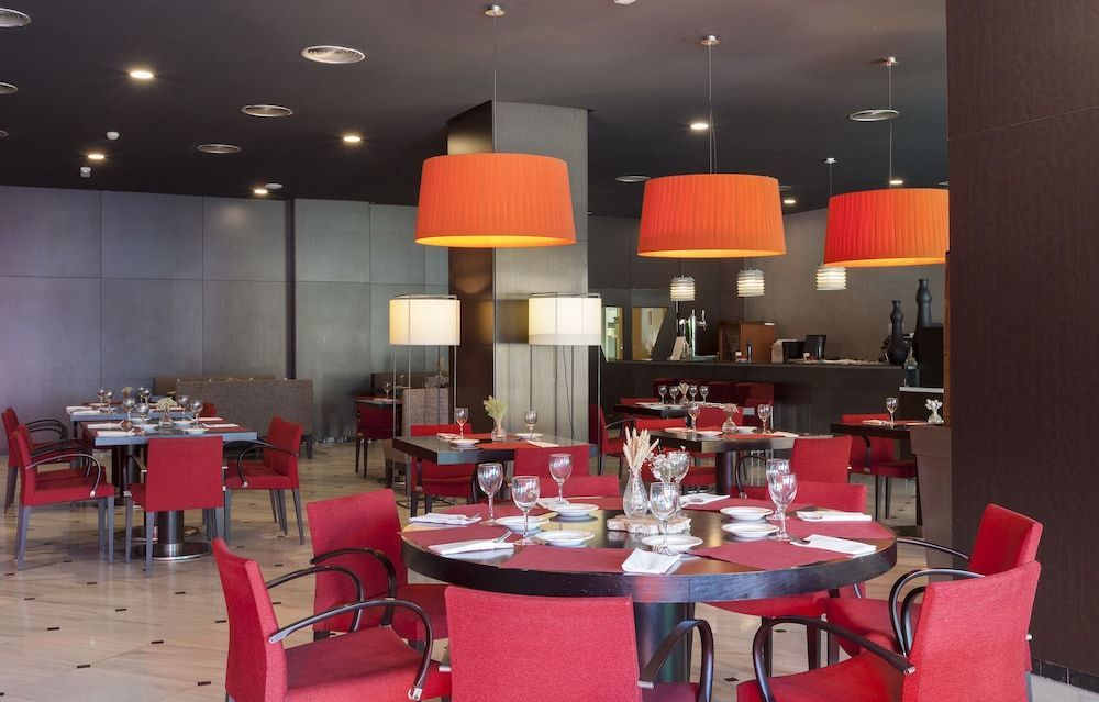 Hotel URH Ciutat de Mataro - Image 2