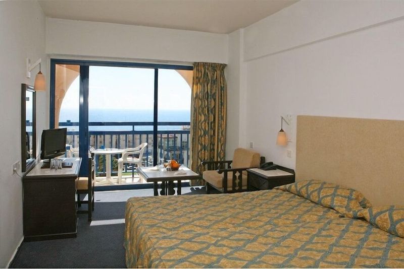 Navarria Hotel - Image 3