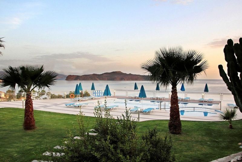 Hotel Renieris - Image 7