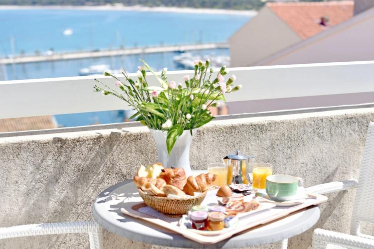 Billede av hotellet Hôtel Le Rocher - nummer 1 af 10