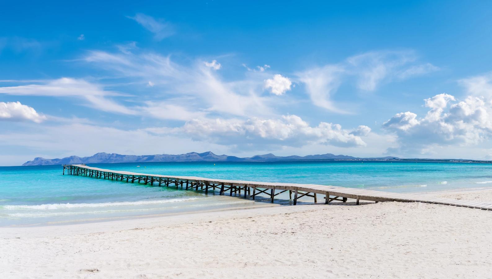 Playa de Muro-stranden i Alcudia-bukten nära Alcudia, Mallorca - Spanien