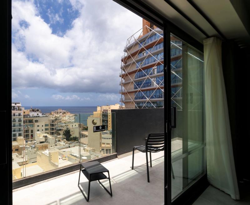 Onyx Hotel - Image 2
