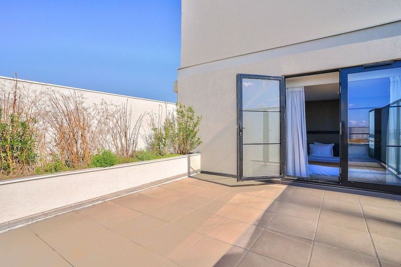 Simon's Boutique Hotel - Image 3
