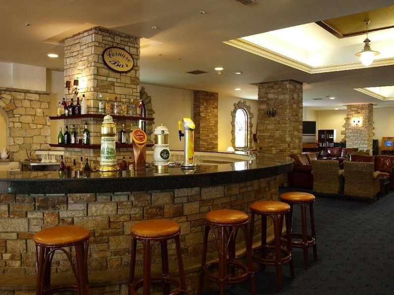 Navarria Hotel - Image 7
