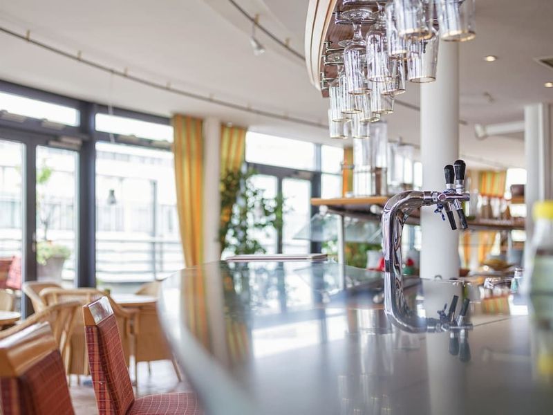 Hotel Domicil Berlin by Golden Tulip - Image 8