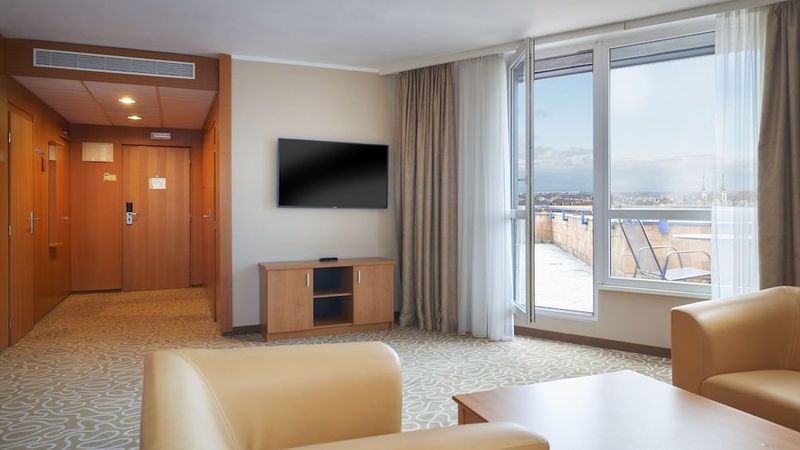 Orea Hotel Pyramida - Image 8