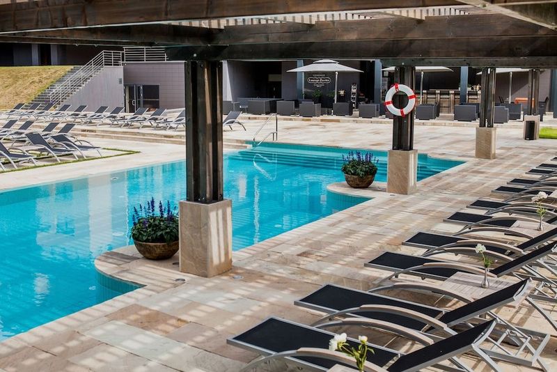 Vanagupe Hotel - Image 1