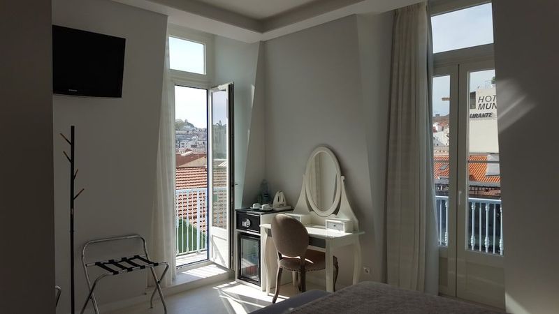 Grande Pensao Residencial Alcobia - Image 10