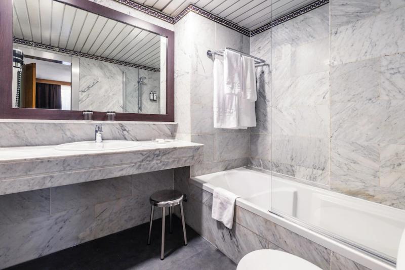 Catalonia Oro Negro Hotel - Image 4