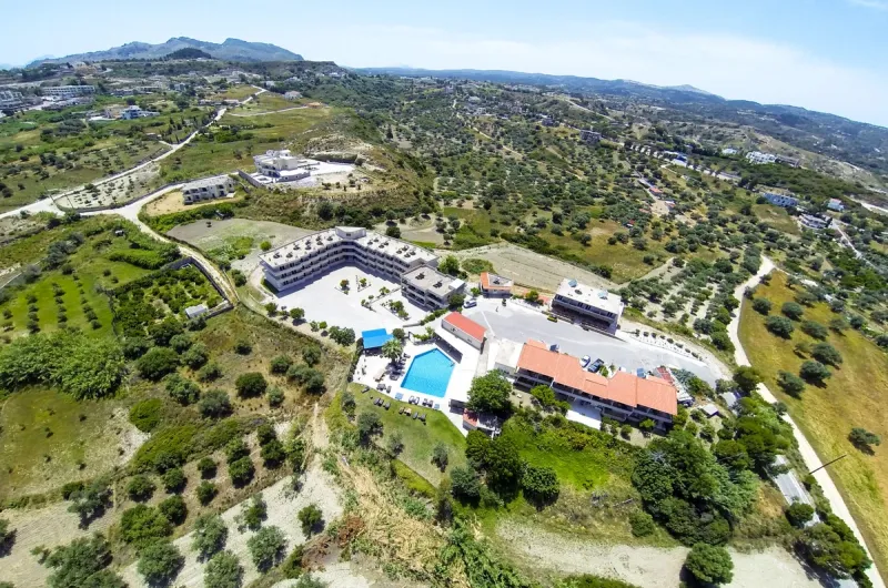 Hillside Studios & Apartments
