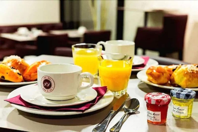 Hotel Le Pere Leon - Image 7